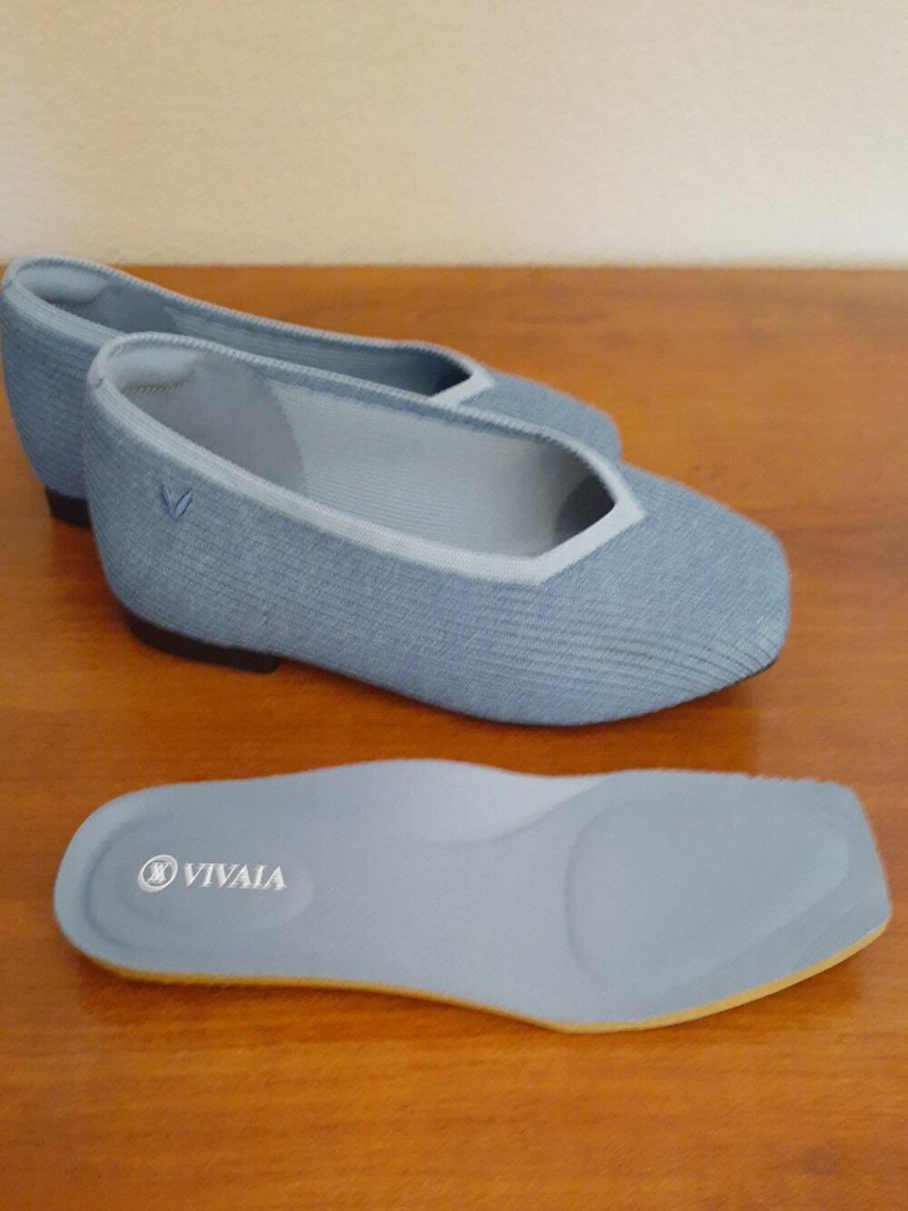VIVAIA Square Toe V-Cut Flat - Picture 7 of 11
